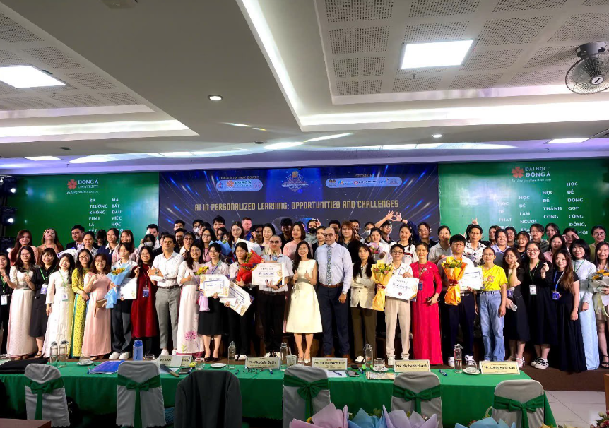 chú trọng phát triển ngoại ngữ và kỹ năng