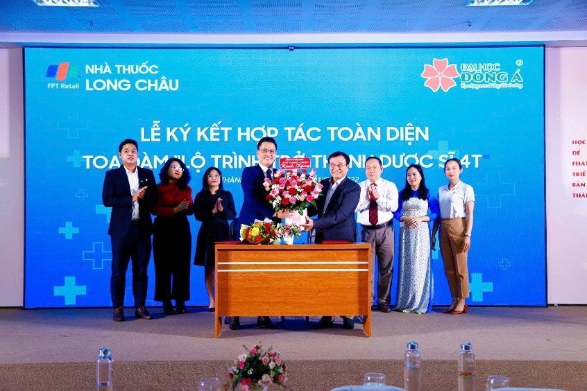 hợp tác doanh nghiệp - cơ hội việc làm cho sinh viên ngành dược