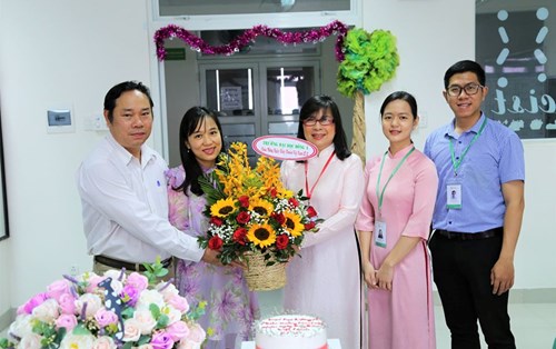 Đại học Đông Á tri ân ngày Thầy thuốc Việt Nam