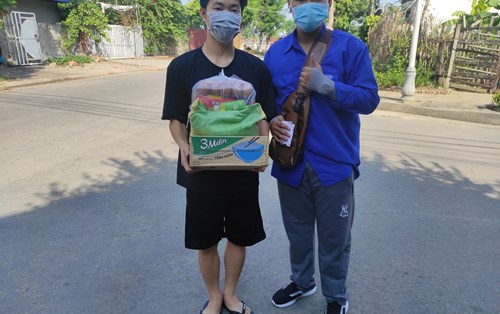 Hỗ trợ sinh viên Đại học Đông Á khó khăn đang còn ở lại Đà Nẵng đợt dịch lần thứ 4