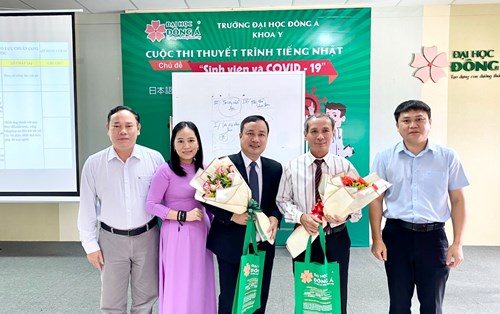 Sinh viên Dược giao lưu cùng doanh nghiệp và chuyên gia đầu ngành
