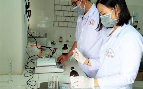 Khoa Dược - Đại học Đông Á “gây thương nhớ” với hàng loạt hành động ý nghĩa giữa tâm điểm nCoV