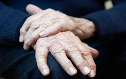 FDA phê duyệt thuốc mới điều trị bổ sung cho người bệnh Parkinson